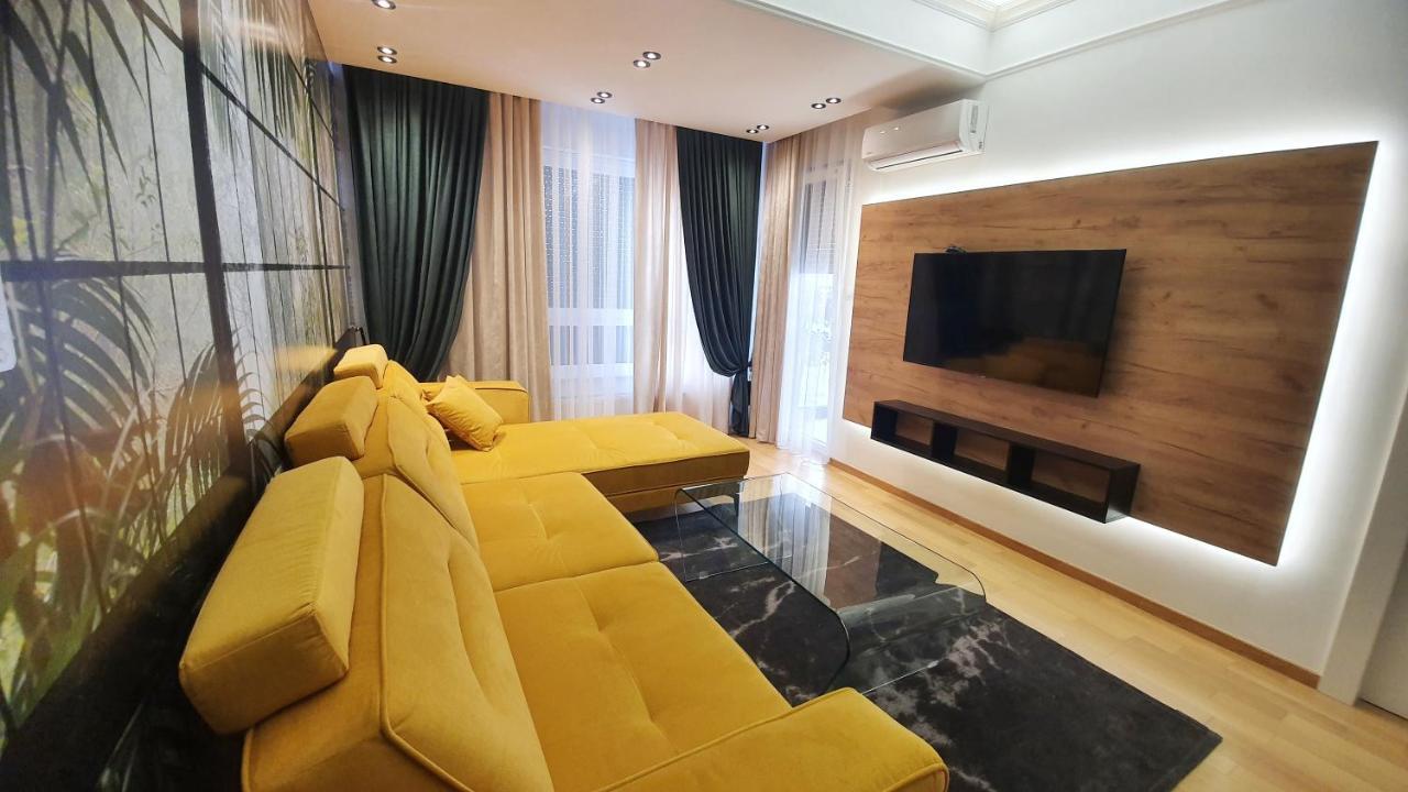 The Main Square Apartments บันยาลูกา ภายนอก รูปภาพ