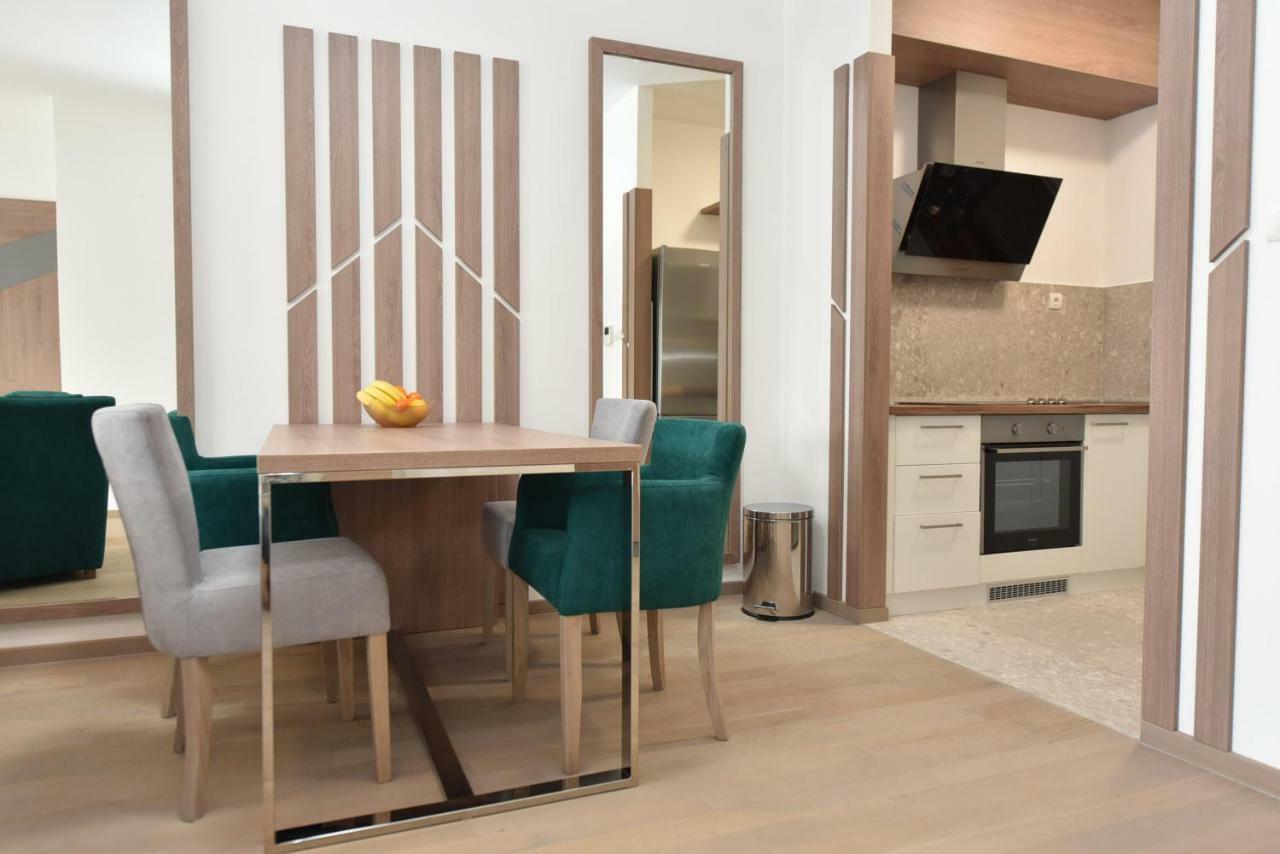 The Main Square Apartments บันยาลูกา ภายนอก รูปภาพ