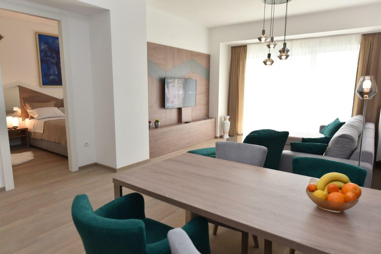 The Main Square Apartments บันยาลูกา ภายนอก รูปภาพ